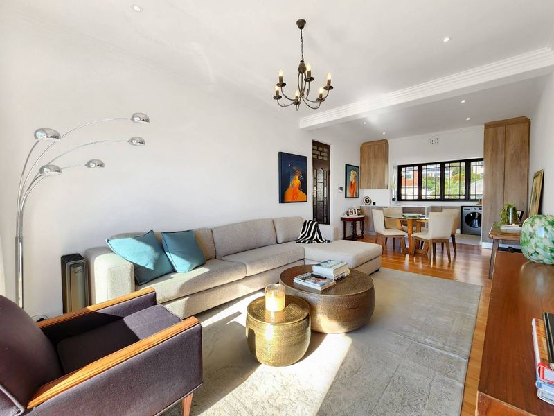 Old World Charm meets Modern Elegance - Photo 4