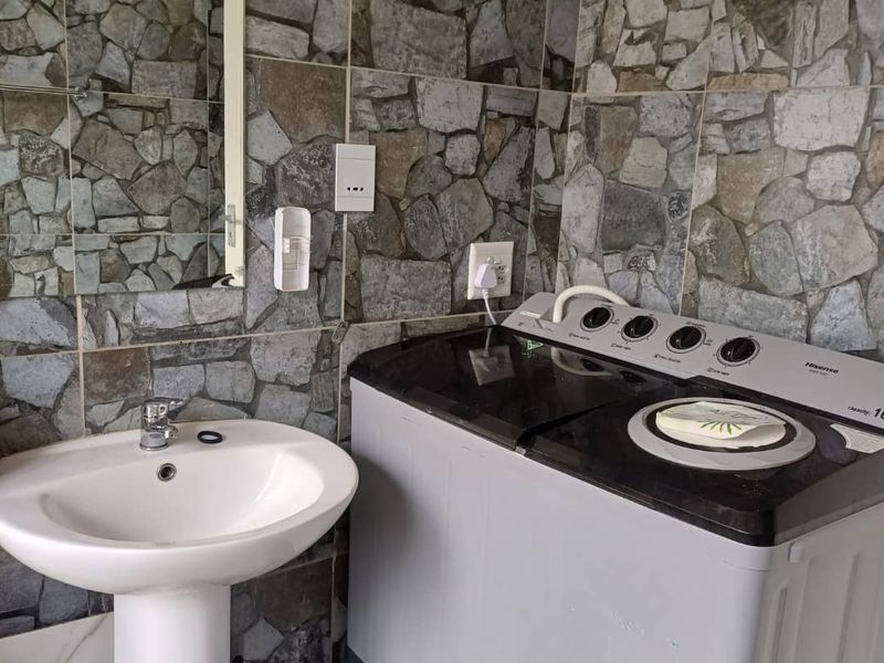 MODERN 3 BEDROOM HOUSE FOR SALE 10KM OUT OF WINDHOEK, BRAKWATER AREA: THORN VALLEY ESTATE - Photo 10