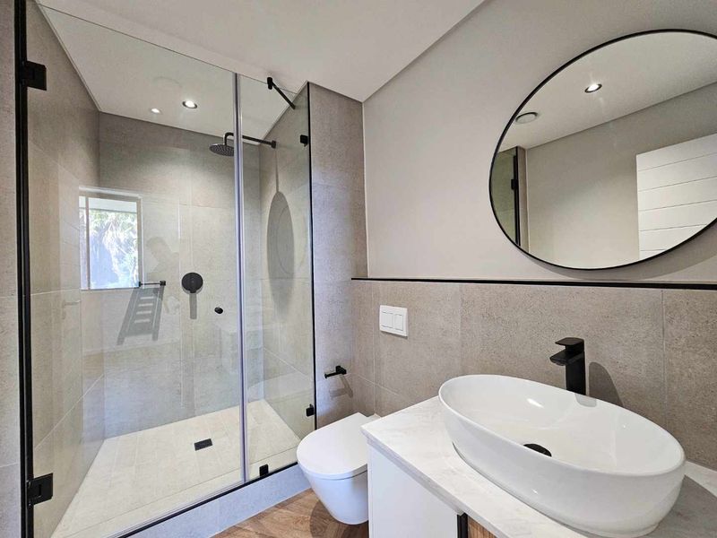 Modern 2-Bedroom Apartment in On Park - Photo 7