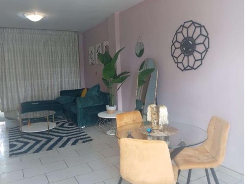 High-potential investment opportunity 1.5-Bedroom Apartment close to all amenities - Photo 2