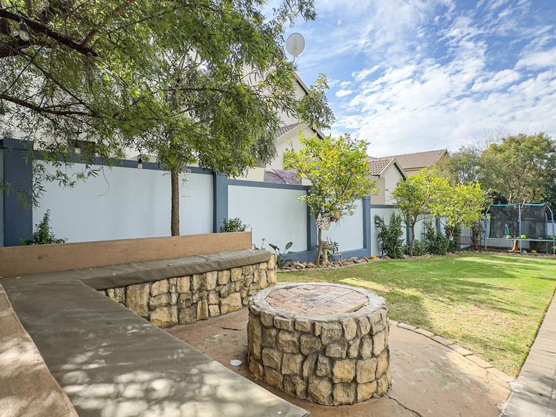 Exclusive Mandate in Midlands Estate - Photo 4