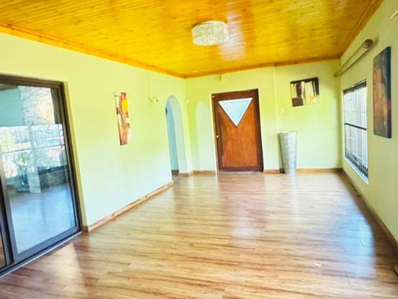 Freestanding House To Let - Photo 7