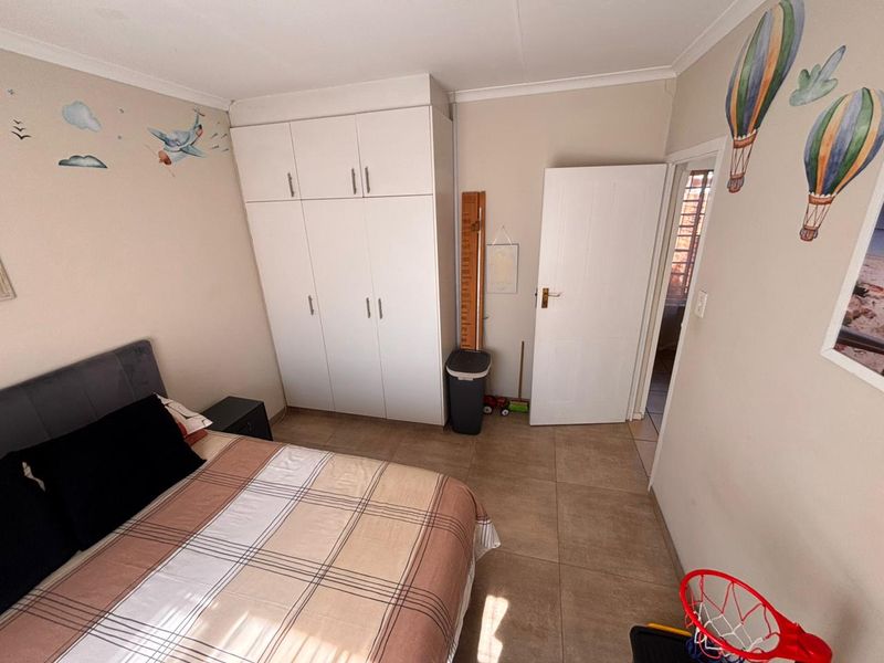 Spacious Family Townhouse To Rent in Secure Amberfield Estate, Hillcrest - Photo 7
