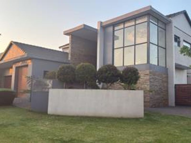 MIDSTREAM RIDGE ESTATE - 4 BEDROOM HOUSE - Photo 5