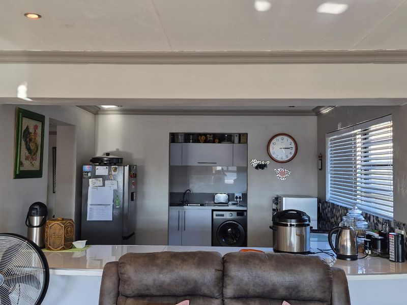 Lovely 3 bedroom home for sale in Reebok, Groot Brak River - Photo 3