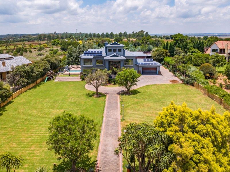 Spacious Family Home For Sale in Mooikloof - Pretoria - Photo 4