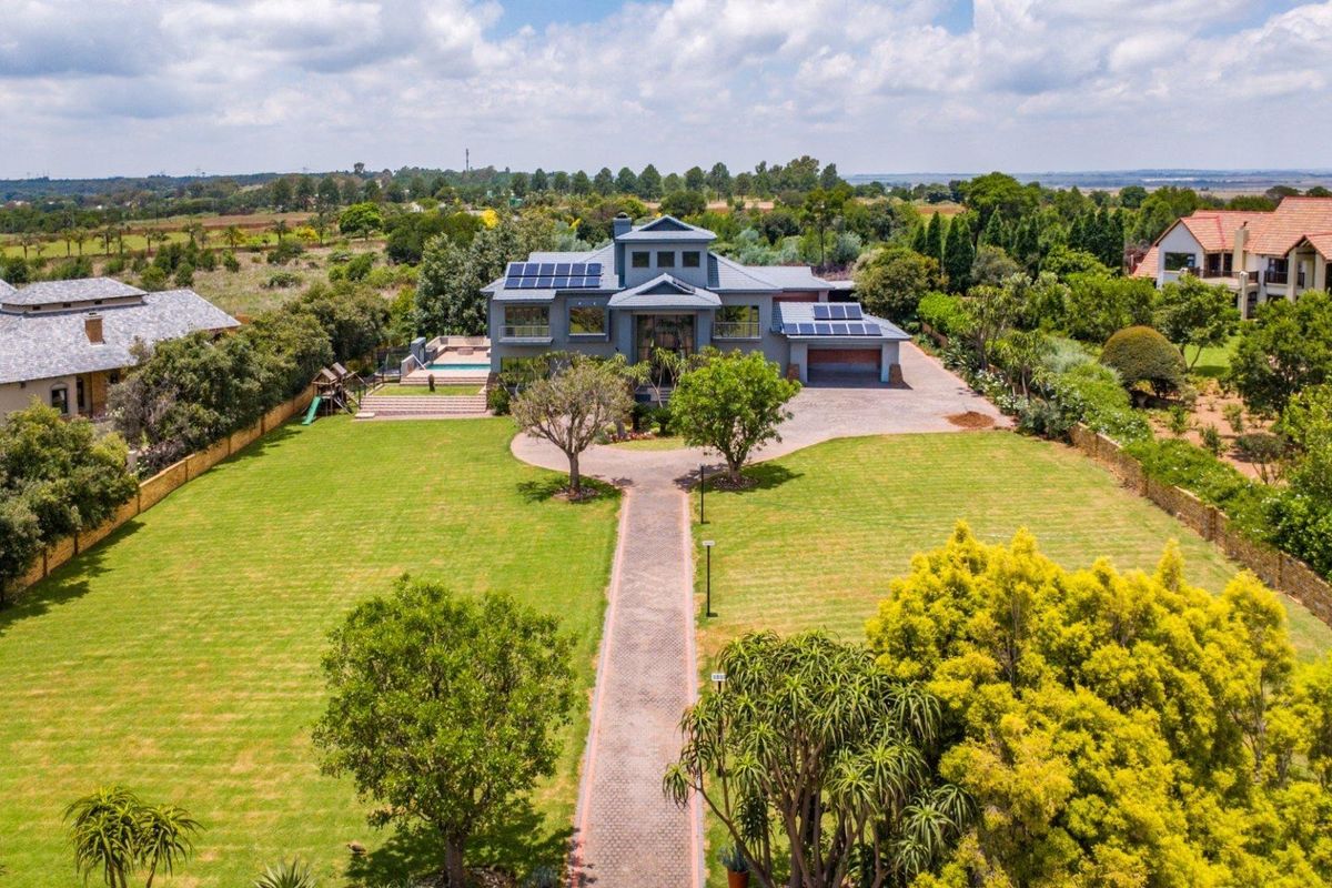 Spacious Family Home For Sale in Mooikloof - Pretoria - Photo 4