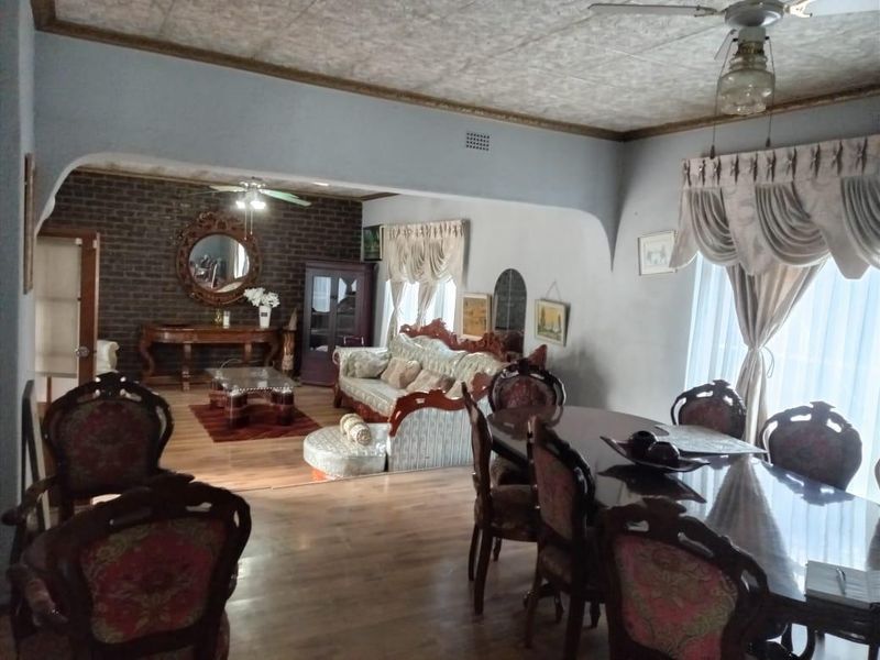 2 Houses in One!!! - Photo 7