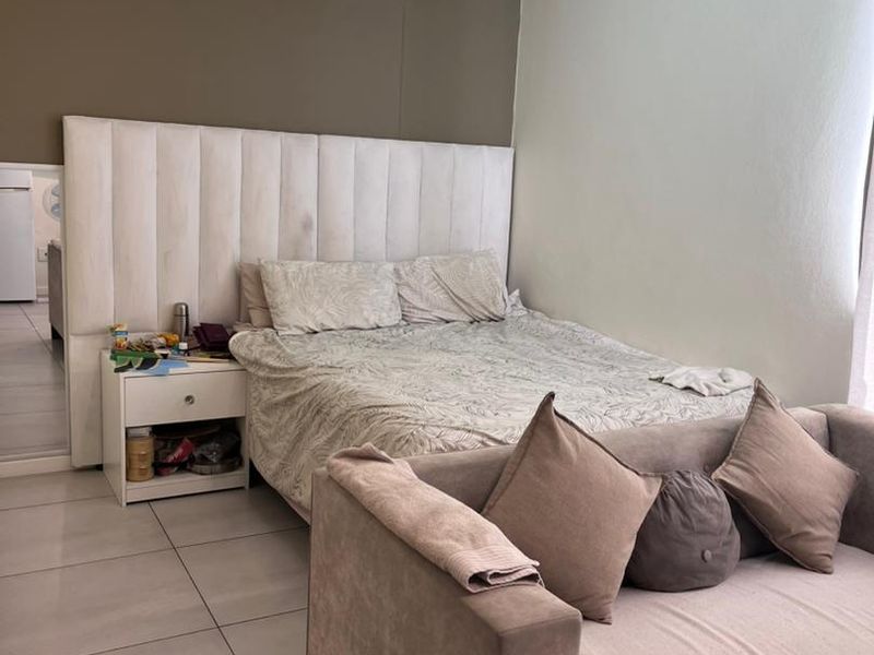 CBD| CITY JUNCTION | BACHELORS - Photo 4