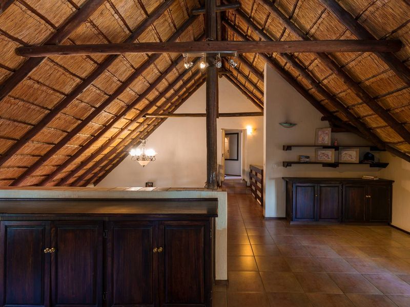 NEWLY LISTED 5 BEDROOM SECURE HOME IN PRIME AREA WITH LOVELY ENTERTAINMENT AREA AND POOL - Photo 10