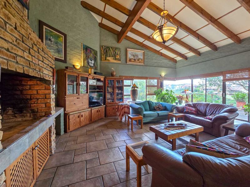 Beautiful open plan family home for sale in Stilbaai-Wes. - Photo 7