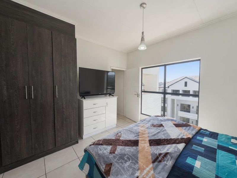 STUNNING VIEWS COME WITH THIS WELL PRICED PENTHOUSE APARTMENT FOR SALE IN GREENSTONE - Photo 6