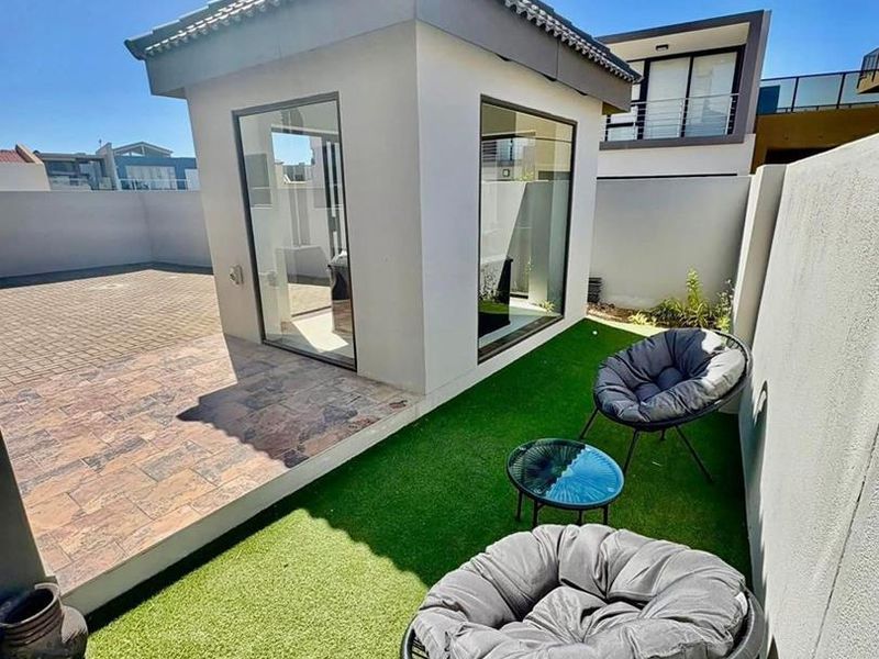 LONG BEACH FAMILY HOME | FOR SALE! - Photo 6