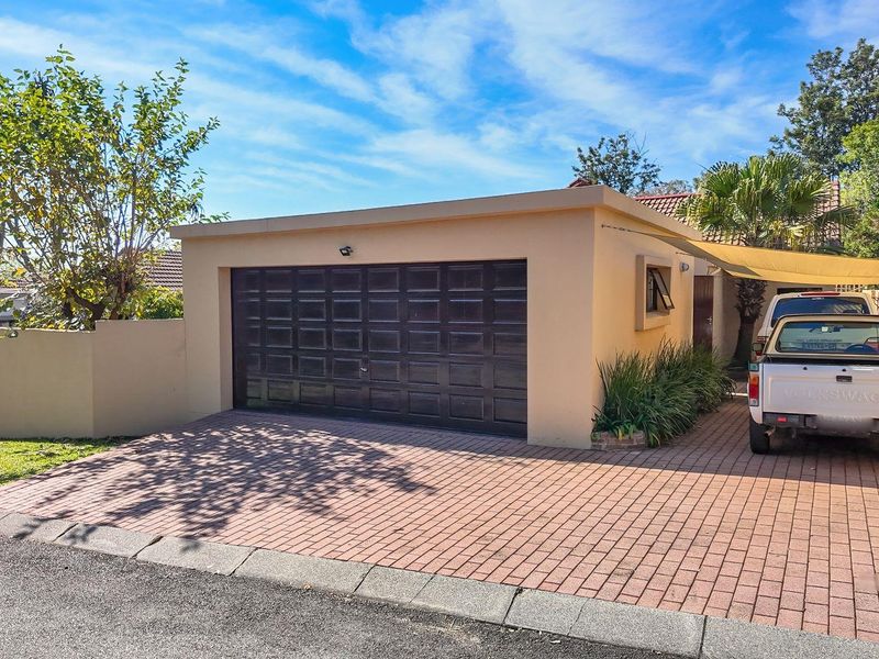 3 Bedroom freehold cluster for sale in Douglasdale - Photo 8