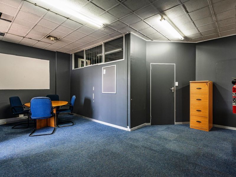 PRIME OFFICE SPACE - KNOWLES CENTRE, PINETOWN - Photo 9