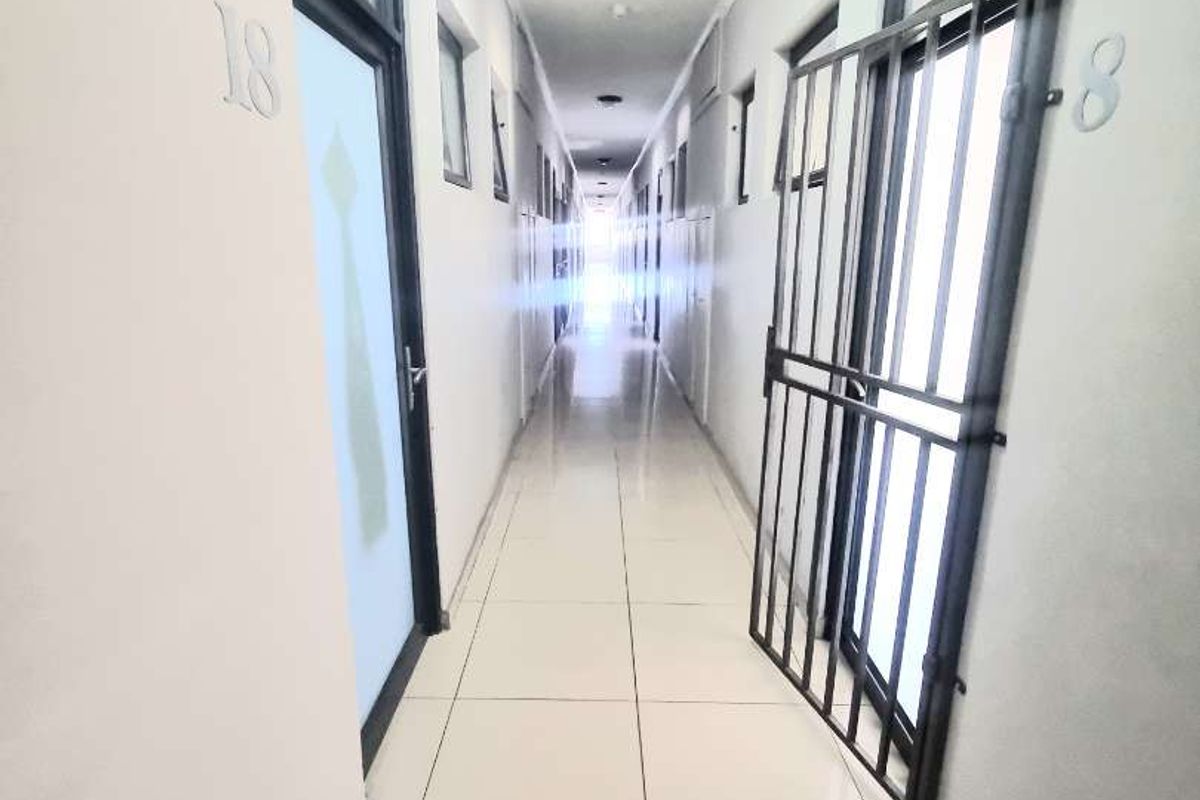 BACHELOR FLAT FOR SALE - Photo 4