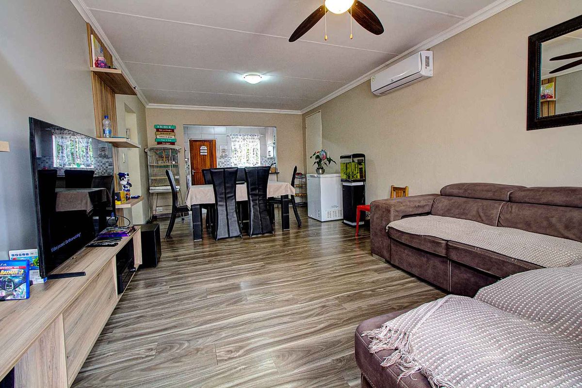 Stunning Townhouse with Solar Pool & Patio Bliss! - Photo 3