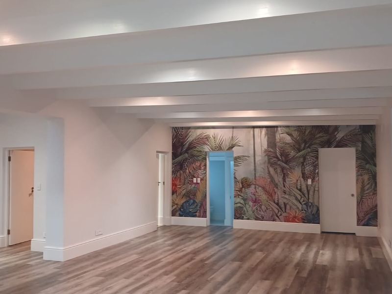 Prime Constantia 95 sqm Office with potential Rental Offset. - Photo 7