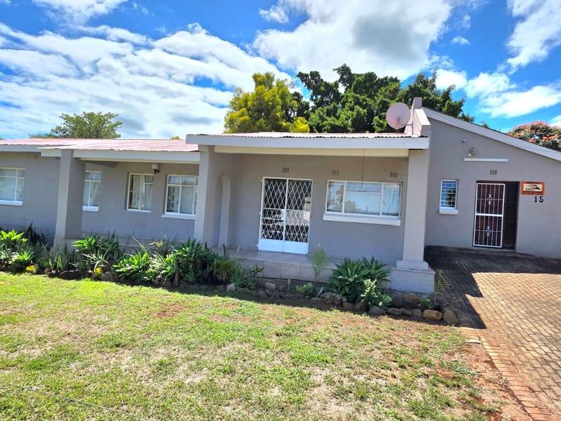 Charming 4 Bedroom house, Barberton - Photo 2