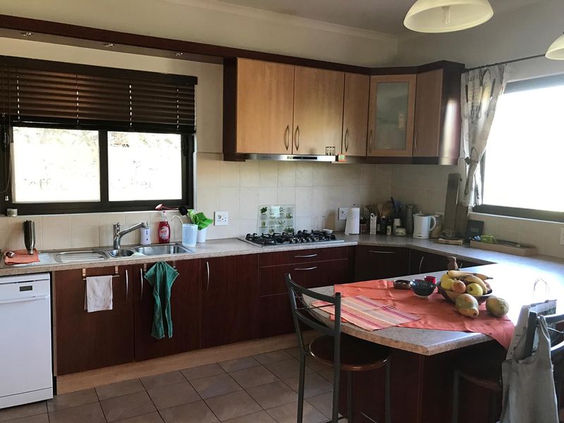 Elegant German-Inspired Residence | Prime Ludwigsdorf Address - Photo 2