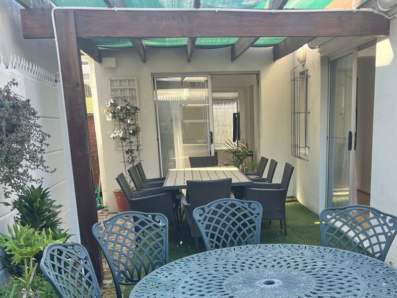 2 bedroomed home with secure parking - Photo 5