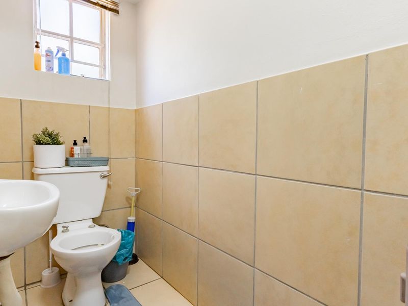 Secure & Modern 2-Bedroom, 2-Bathroom Home | Silver Willows, Pretoria East - Photo 6