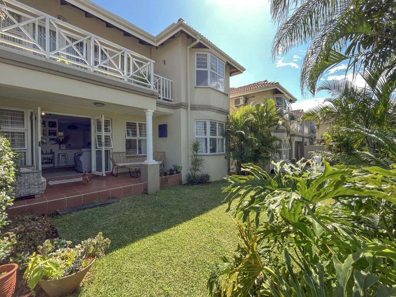 Immaculate garden Townhouse in Sought After Sedgefield! - Photo 4