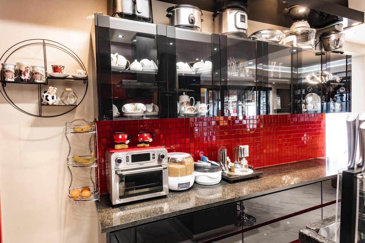 For Sale Family Home with a big yard in Kleine Kuppe - Photo 5