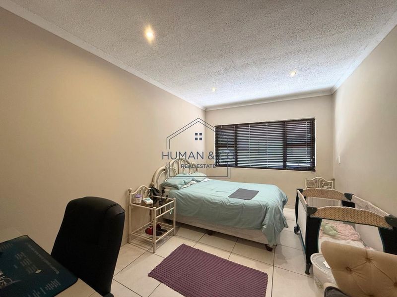 Modern 3-bedroom Townhouse in central area; Walvis Bay - Photo 6