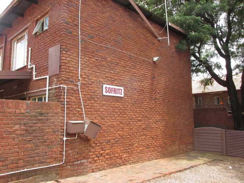 2 BEDROOM DUPLEX TO RENT IN DORANDIA - Photo 1