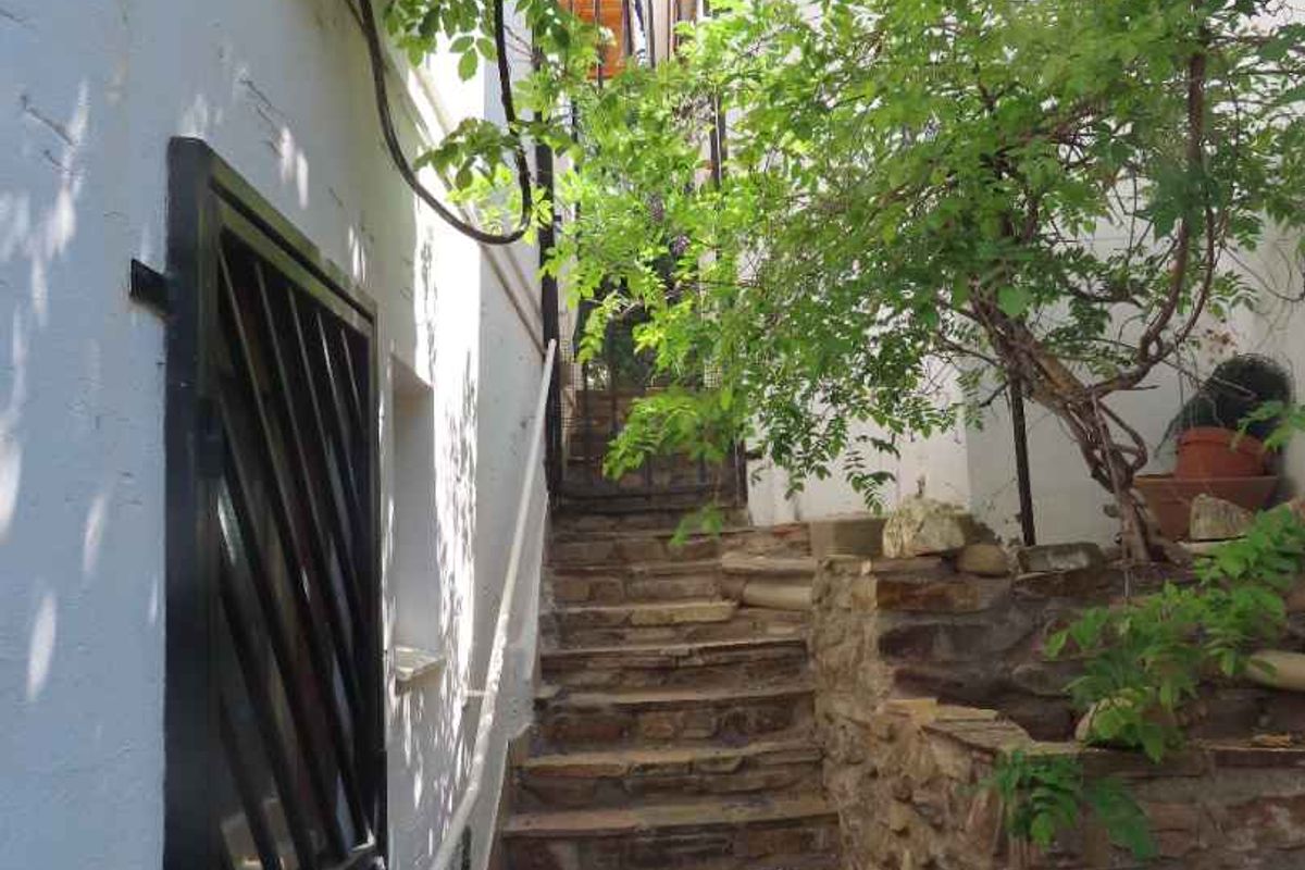 Renovation object on Luxury Hill - Photo 3