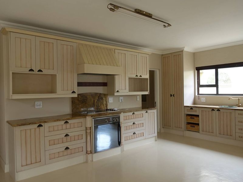 Tuscan-style Mansion in quite street - Photo 6