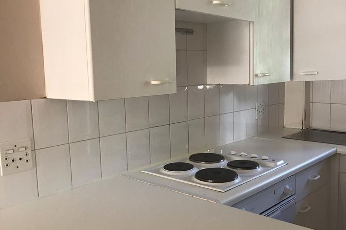 The Gables, 2 Bedroom for sale - Photo 3