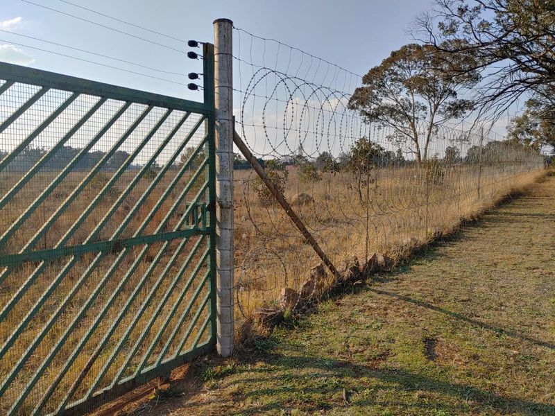 Secure 2.25ha Corner Stand Vacant Land with Water - Photo 2
