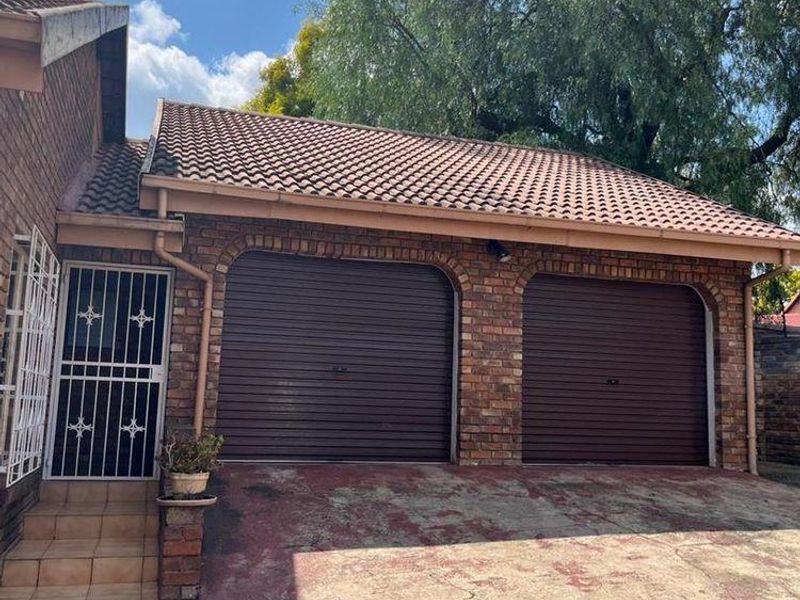 4 Bedroom 2 bathroom family home - Photo 5