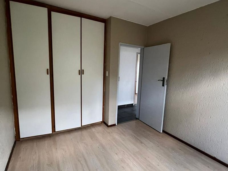 3 Bedroom Apartment Flat for Sale in East Rand Mall Boksburg - Photo 5
