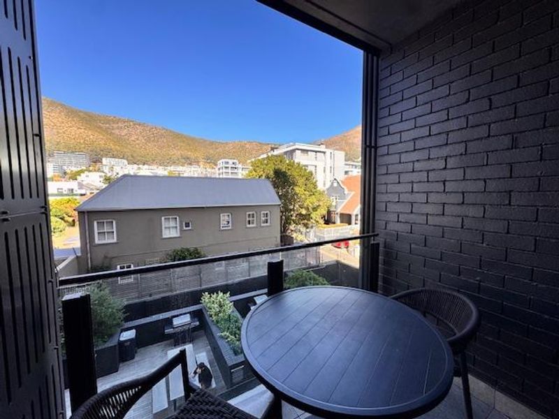 Studio with Signal Hill & Lions Head views - Photo 4