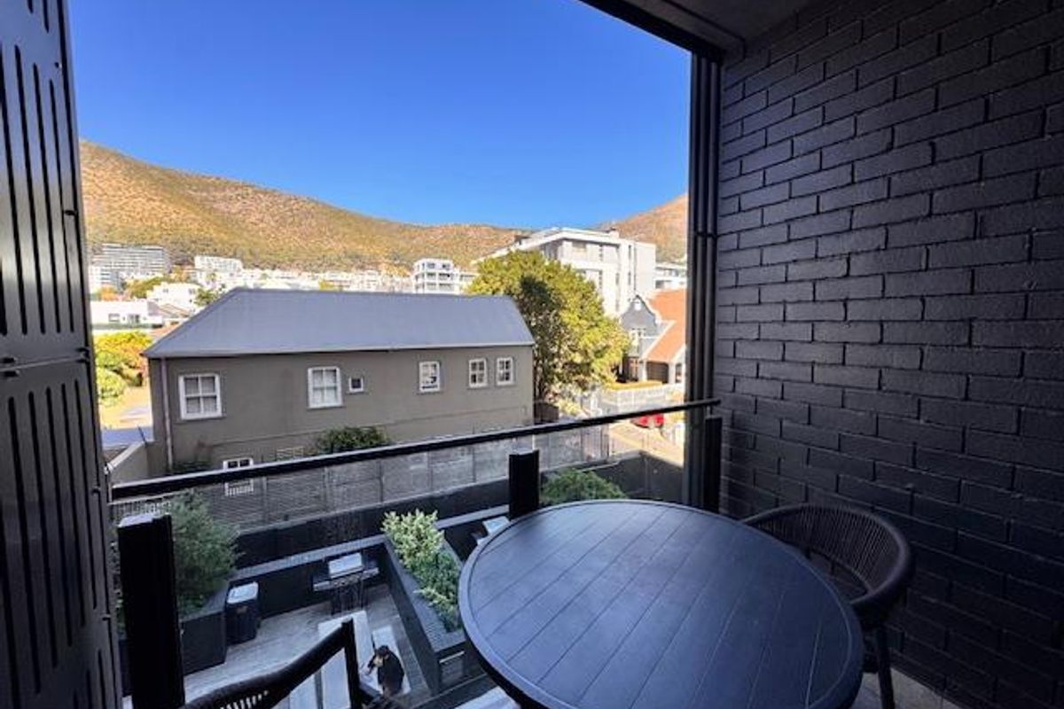 Studio with Signal Hill & Lions Head views - Photo 4