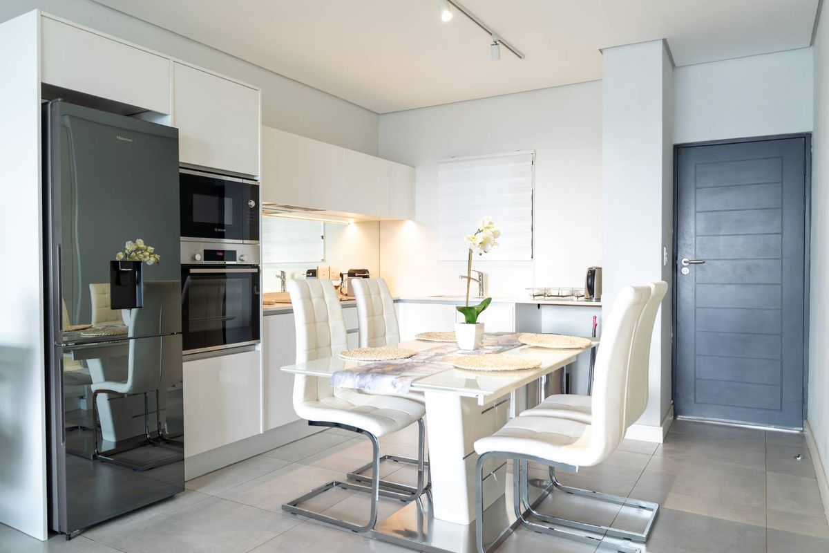 Stylish First-Floor Apartment in Haymarket | Eye of Africa Estate - Photo 2