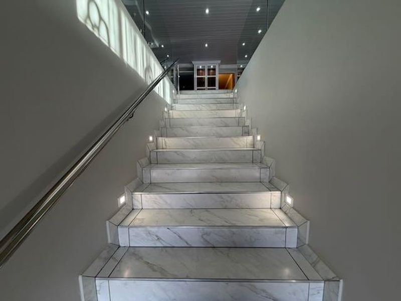 Elevated Coastal Estate Living with Sea Views, Versatile Accommodation and Exceptional Garaging - Photo 2