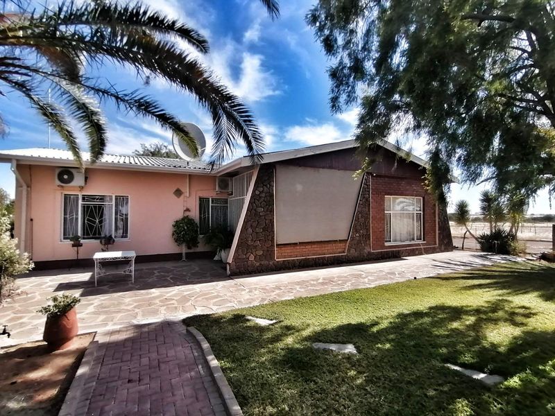 FAMILY HOME WITH ADDITIONAL FLATLET FOR SALE IN MARIENTAL - Photo 2