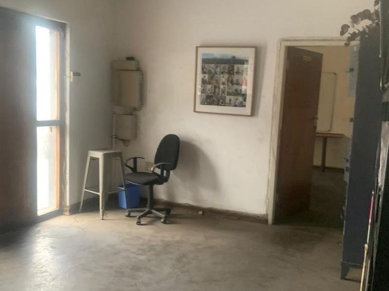 700 square mitre under roof of commercial building in the heart of Johonnesburg - Photo 7