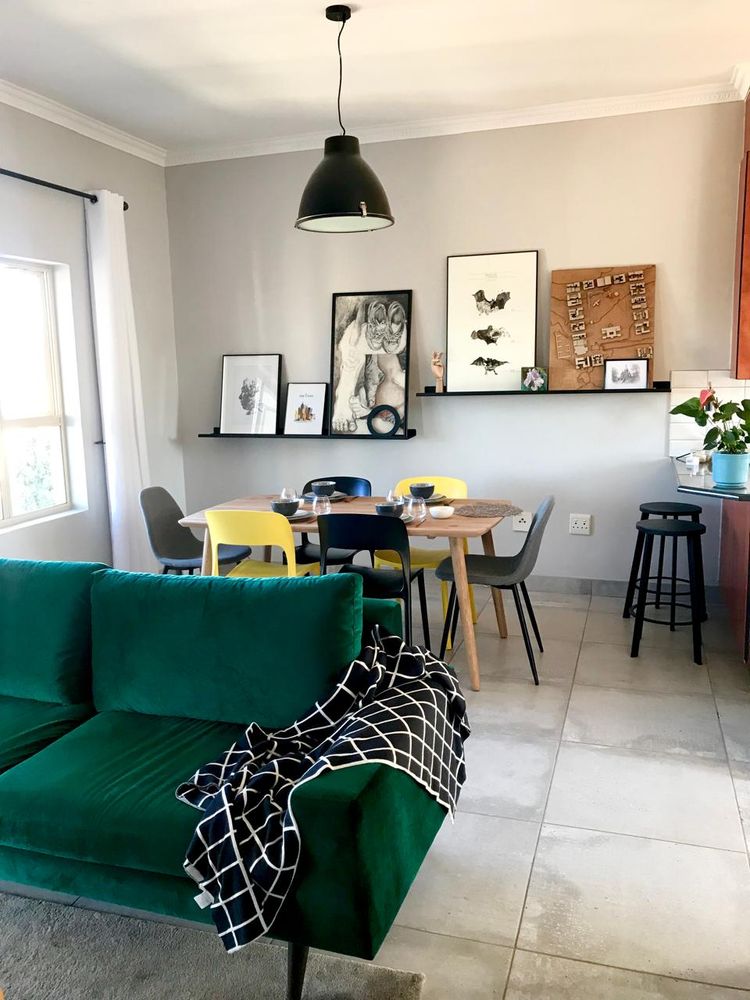breakfast bar onto kitchen