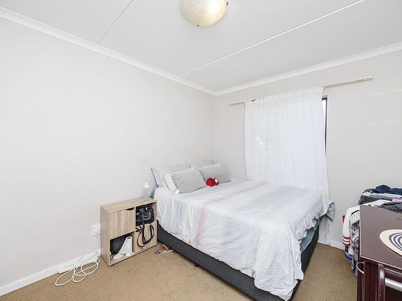 Modern 2 Bed Ground Floor Apartment - Photo 8