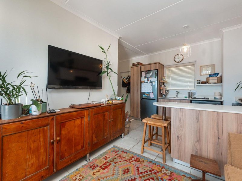 Modern 1 Bedroom Apartment in Ballito Central - Photo 3