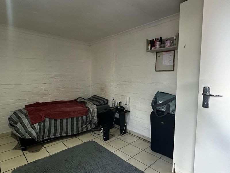 Ultimate Student Living - Photo 9