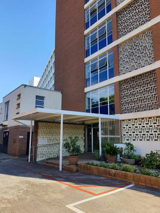 Property #2497247, Apartment For Sale in St Georges Park