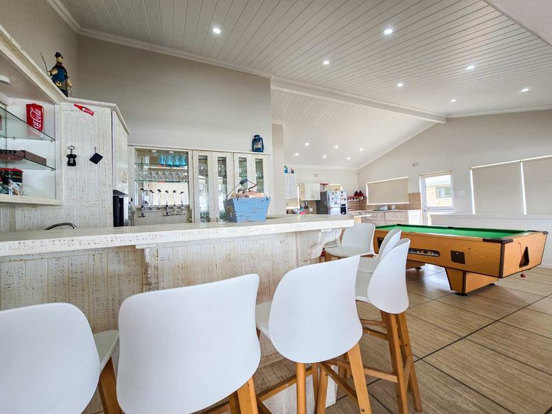 For Sale in Jongensfontein – Stunning Home with Breathtaking Sea Views - Photo 9