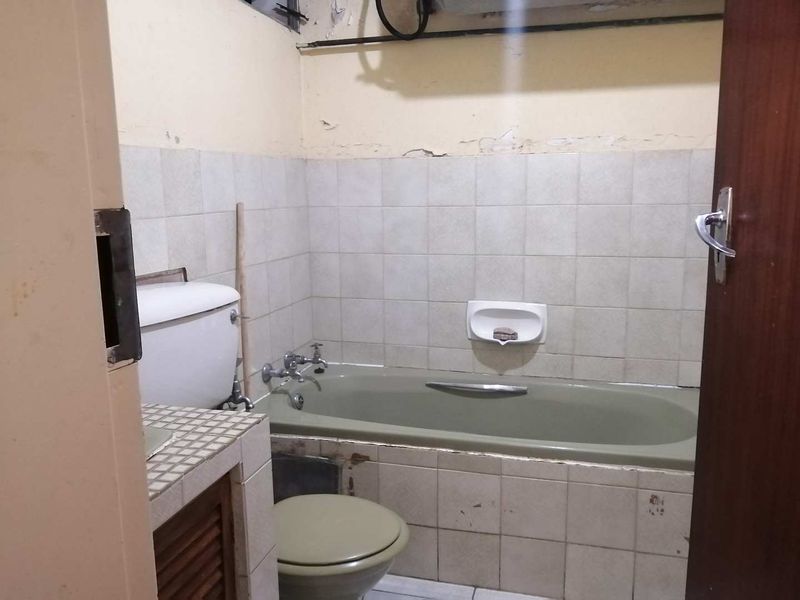 Ideal investment opportunity in Sunnyside - Photo 9