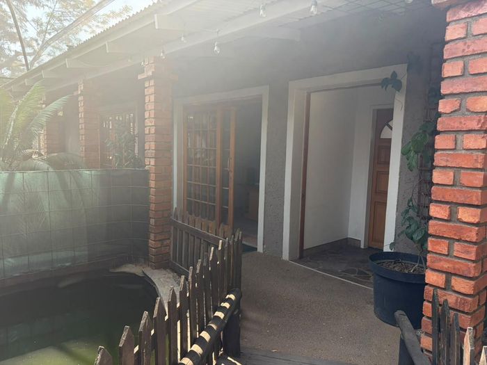 Property #2521121, Office Rental Monthly in Eros